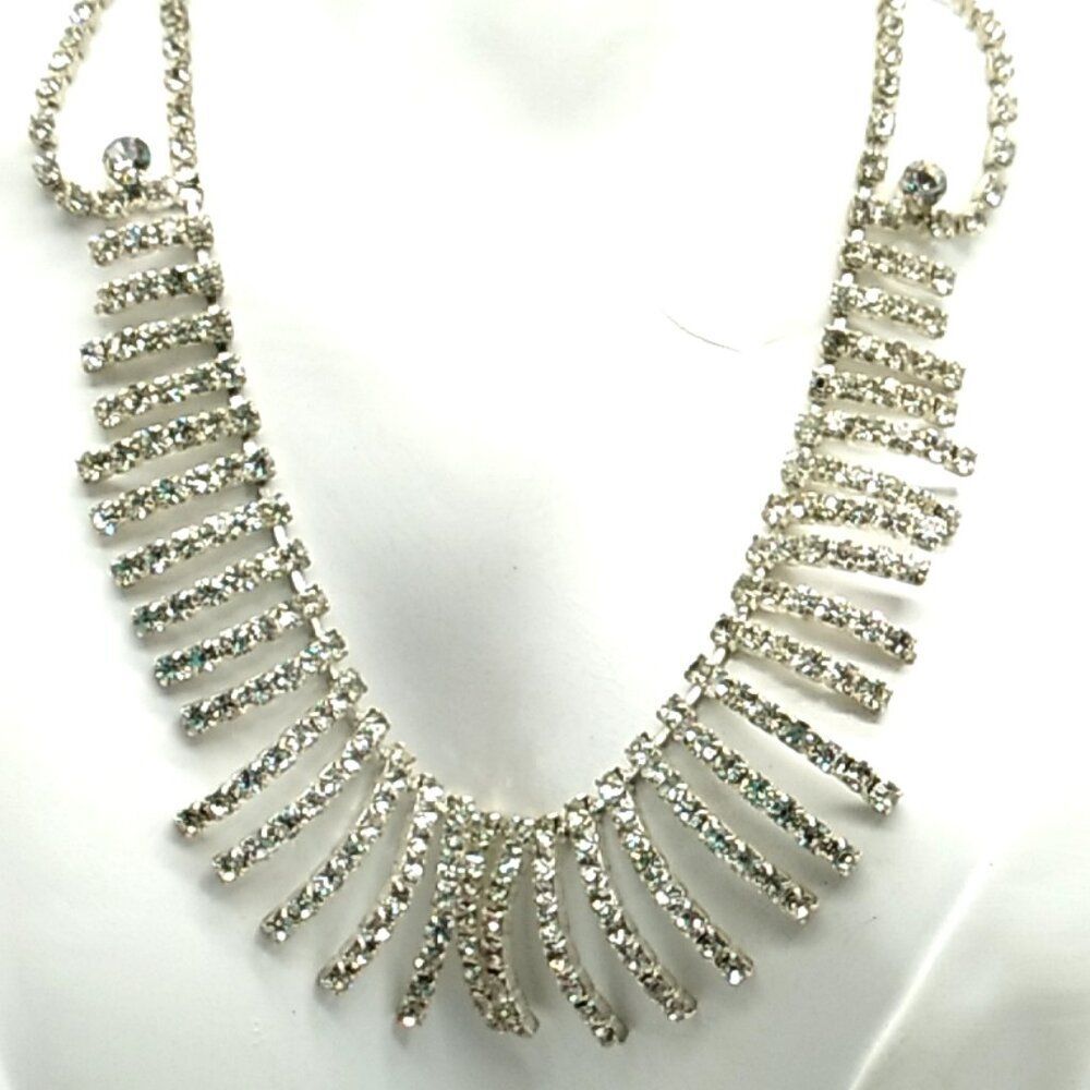 Vintage 1980's Foiled Rhinestone Crystal Silver-tone Bib Choker Necklace
